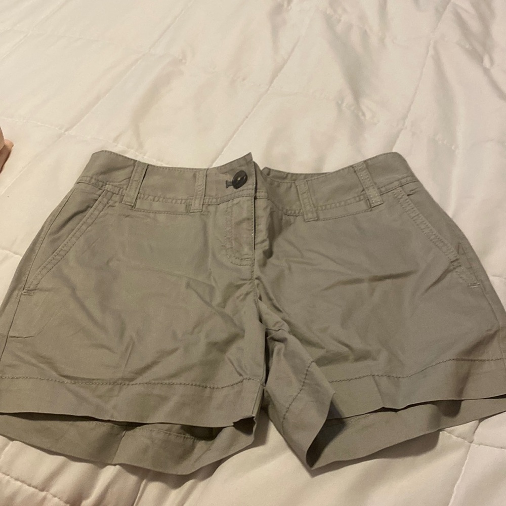 LOFT DRESS SHORTS